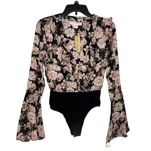 🌸 NWT! Band of Gypsies Floral Bodysuit